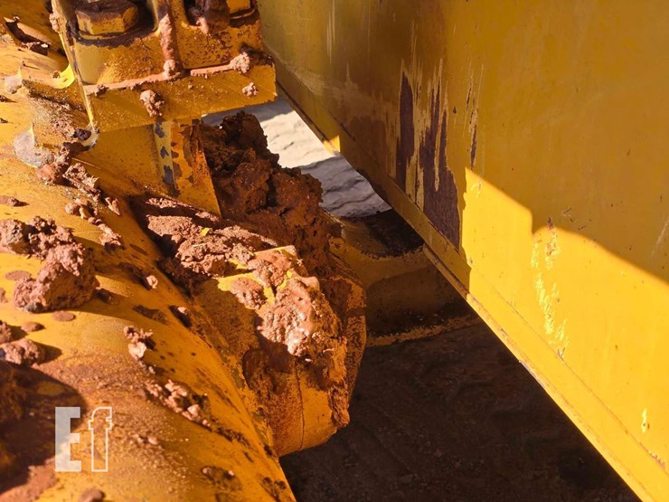 2016-caterpillar-d6t-xl-image-29