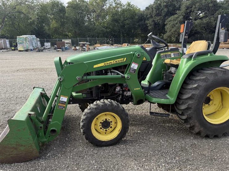 john-deere-d160-image-1