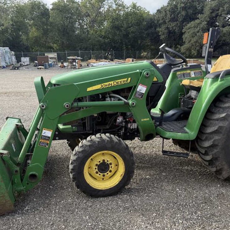 JOHN DEERE D160