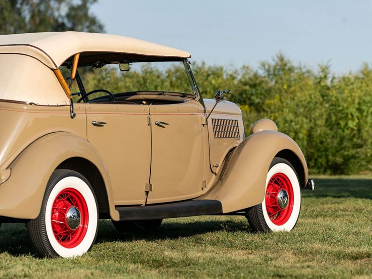 1935-ford-deluxe-phaeton-image-6