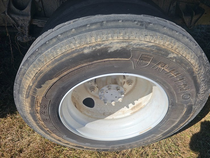 2005-international-durastar-4300-image-35