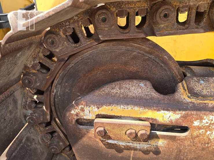 2008-deere-750j-image-21