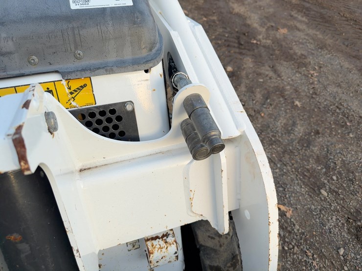 2023-bobcat-mt100-image-10