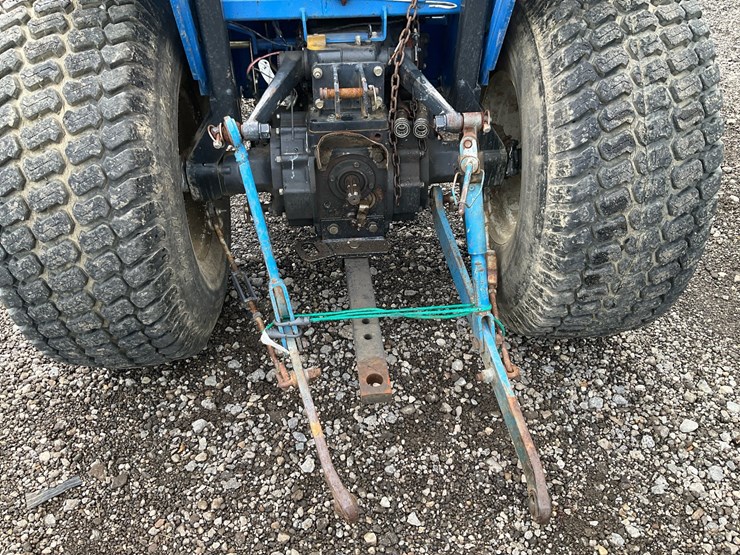 new-holland-t1520-image-14