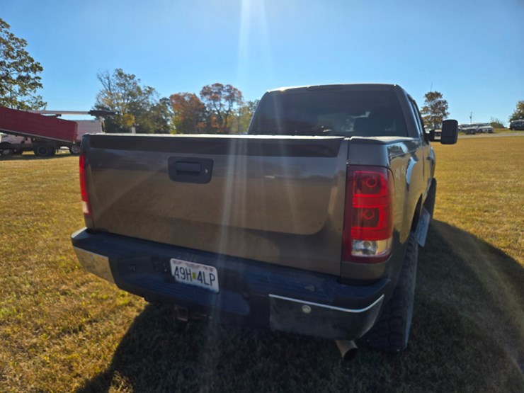 2008-gmc-sierra-2500hd-image-11