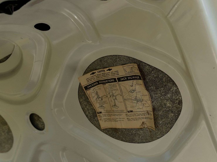 1961-chevrolet-impala-convertible-unrestored-original-image-21