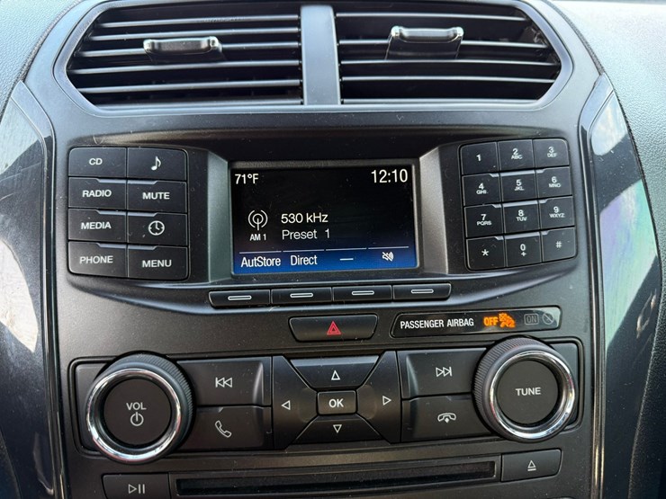 2018-ford-explorer-image-55