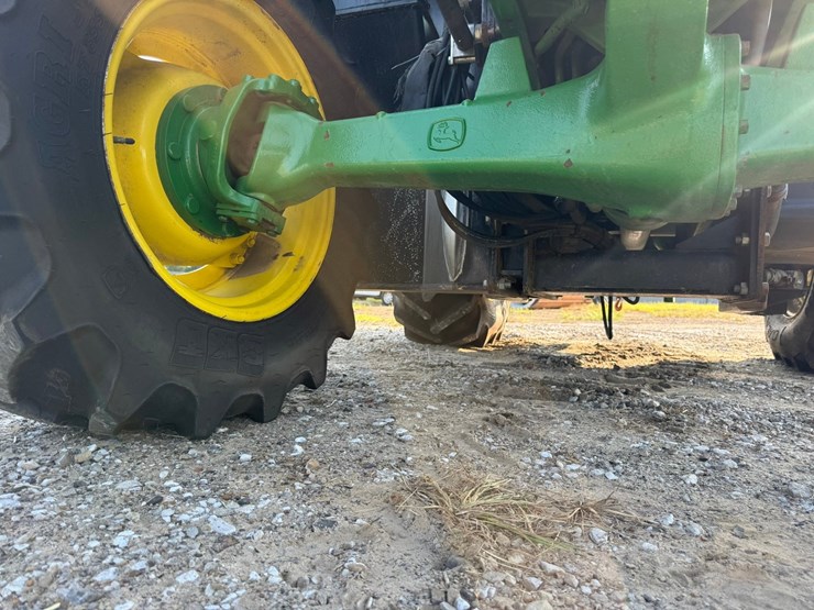 2017-john-deere-6110m-image-13