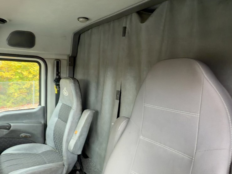 2018-mack-pinnacle-cxu613-image-24