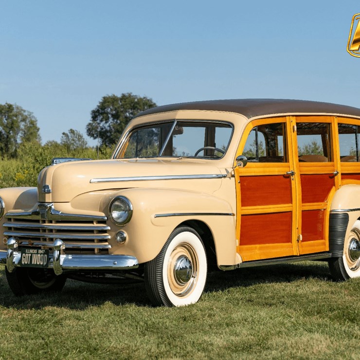 1947 Ford Super Deluxe Woody Wagon