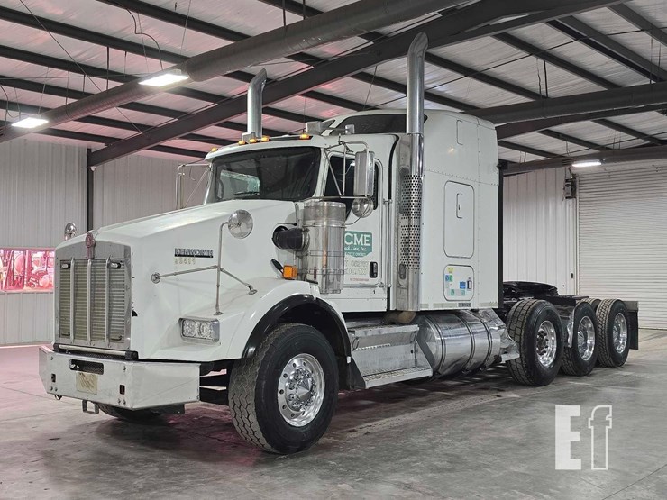 2009-kenworth-t800-image-1