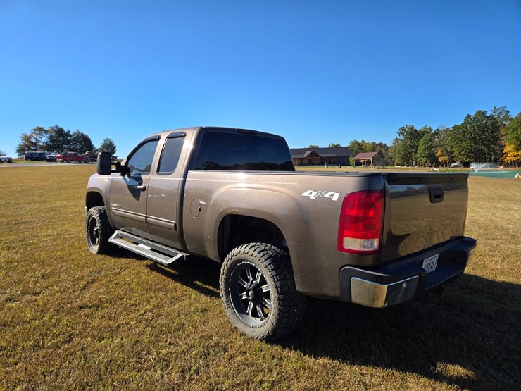 2008-gmc-sierra-2500hd-image-8