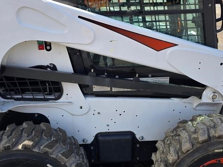 2023-bobcat-s740-image-12