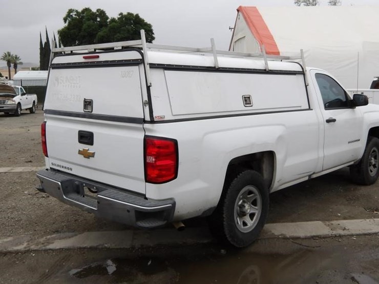 2018-chevrolet-silverado-1500-image-3