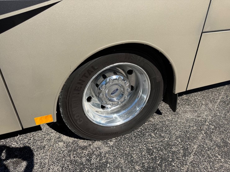 2018-ford-f550-image-7
