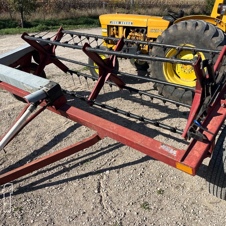 H & S HAY TEDDER 8047