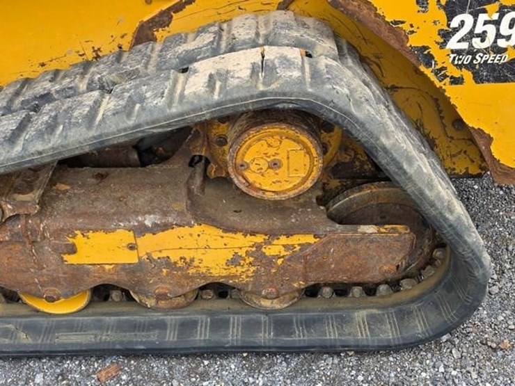 2012-caterpillar-259b3-image-14