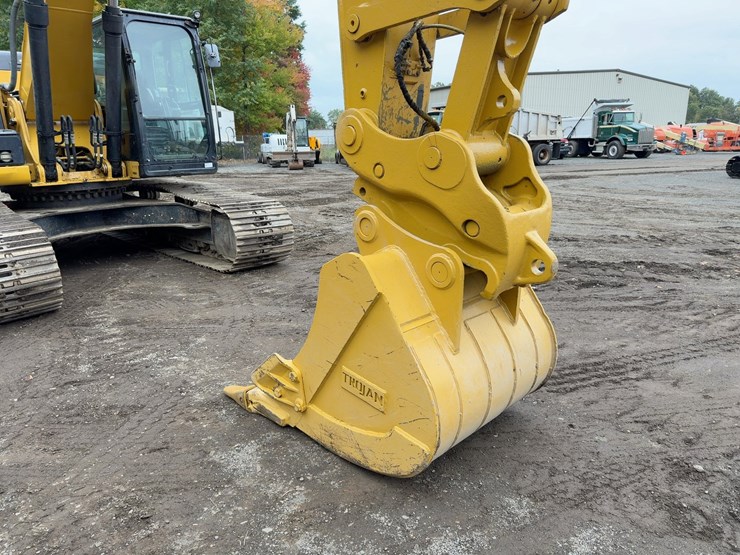 2012-caterpillar-329el-image-8
