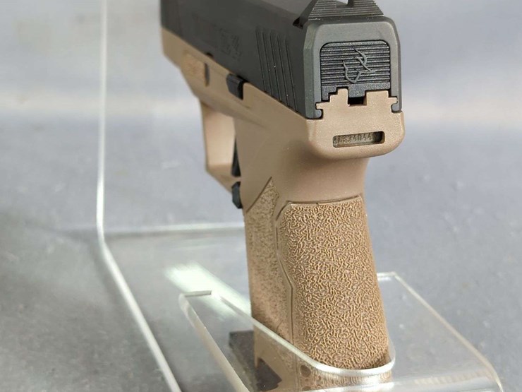 taurus-armas/-taurus-gx4-9x19-pistol-sn#-age240449,-2-total-mags,-backstrap,-manual,-in-original-hard-case-image-5