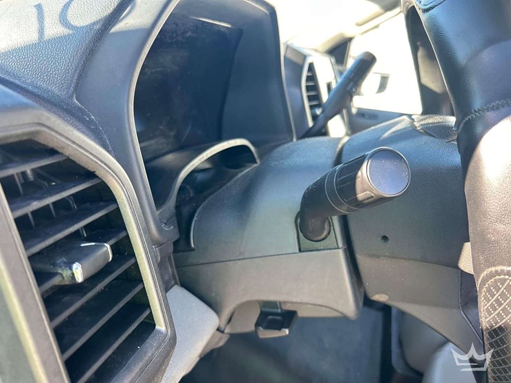 2022-ford-f350-image-13