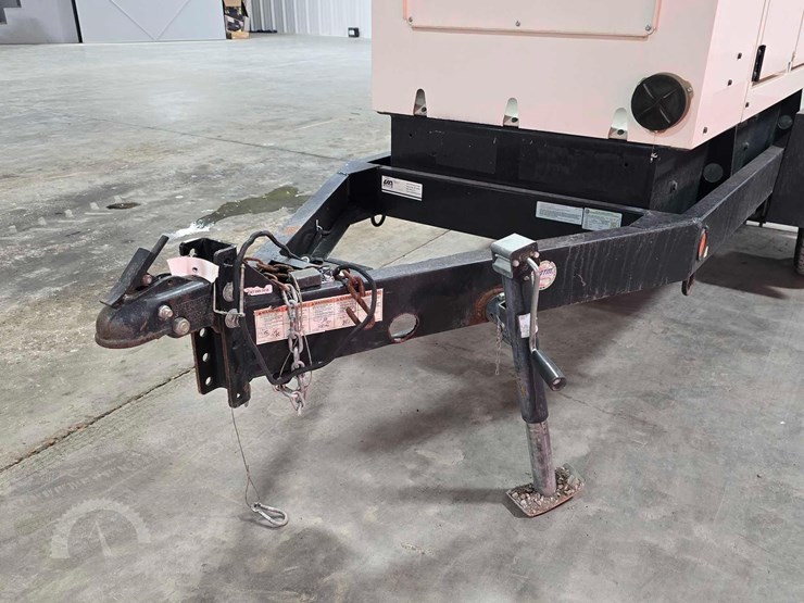 2020-caterpillar-xq35-image-17