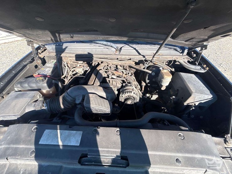 2009-chevrolet-avalanche-4x4-crew-cab-pickup-truck-image-8