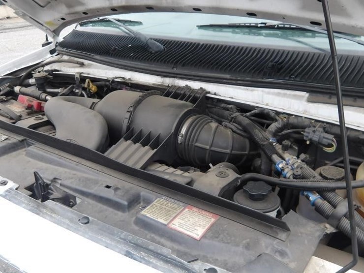 2016-ford-e450-image-8