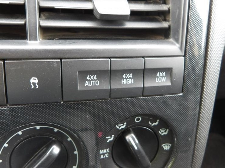2010-ford-explorer-image-22