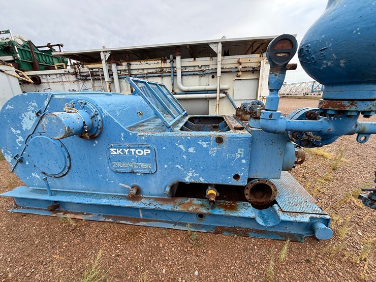 skytop-brewster-1600-triplex-mud-pump-image-4