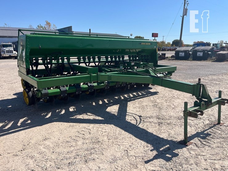 1990-john-deere-750-image-3