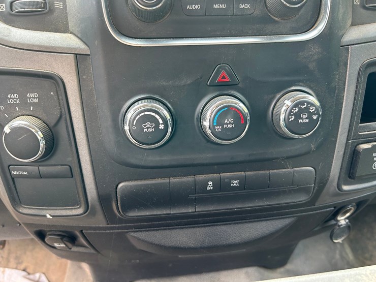 2014-dodge-1500-image-60