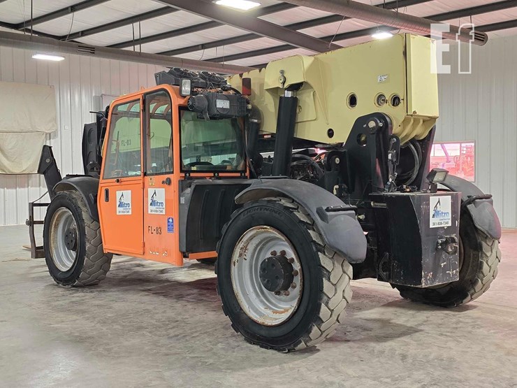 2014-jlg-g12-55a-image-4