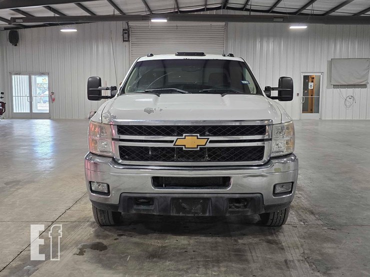 2013-chevrolet-silverado-3500hd-image-7