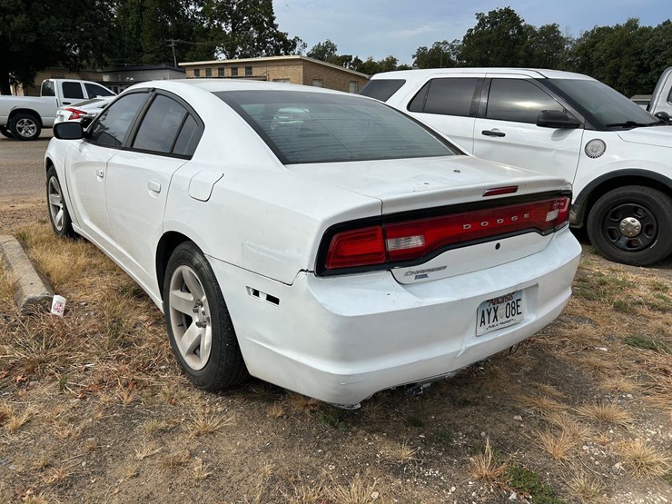 #10580-•-2011-dodge-charger-sedan-2b3cl1cg5bh575262-inv#10580-image-4