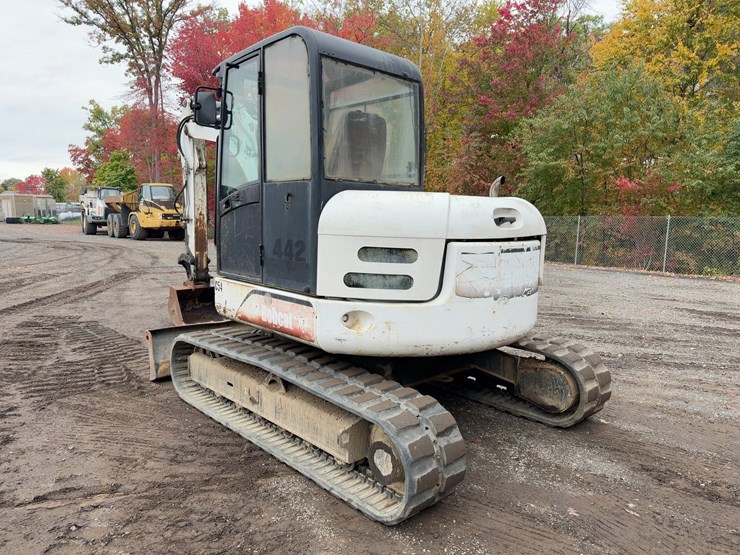 2005-bobcat-442-image-3