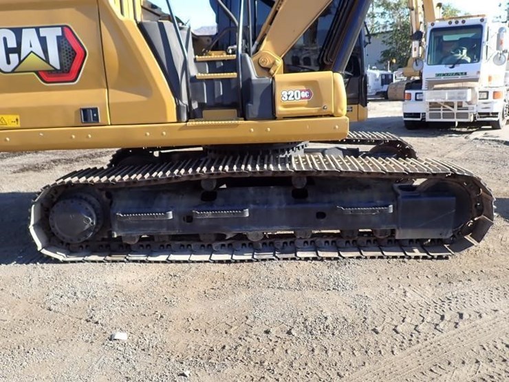2024-caterpillar-320gc-image-9
