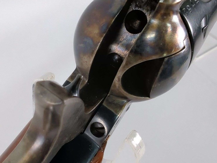 a.-uberti/-taylor's-&-co-american-carbine-.44-40-6-shot-revolving-carbine-rifle-sn#-uz3752,-manual,-in-original-box-image-11
