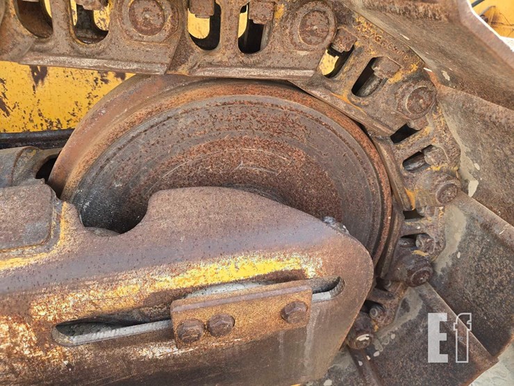 2008-deere-750j-image-29