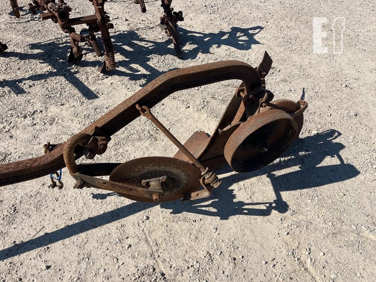 antique-single-bottom-plow-8236-image-2