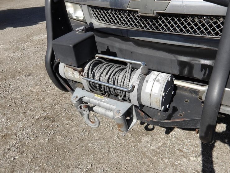 2003-chevrolet-silverado-2500-image-11