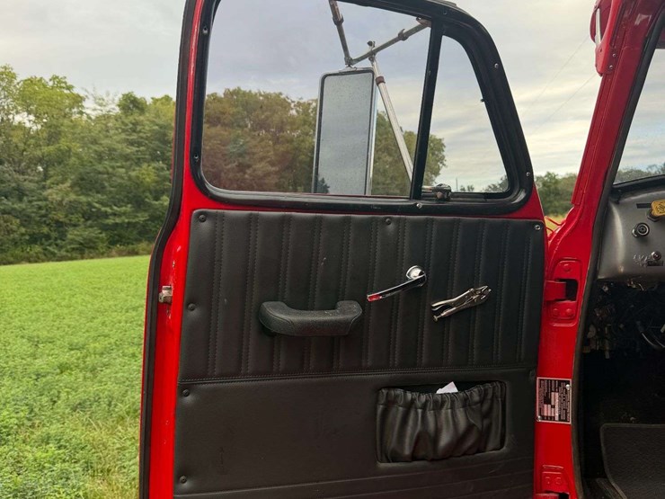 1953-gmc-630-event-truck-image-43