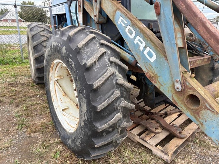ford-tractor-image-7