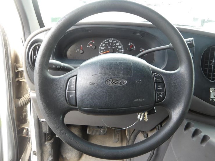 2002-ford-e350-image-16