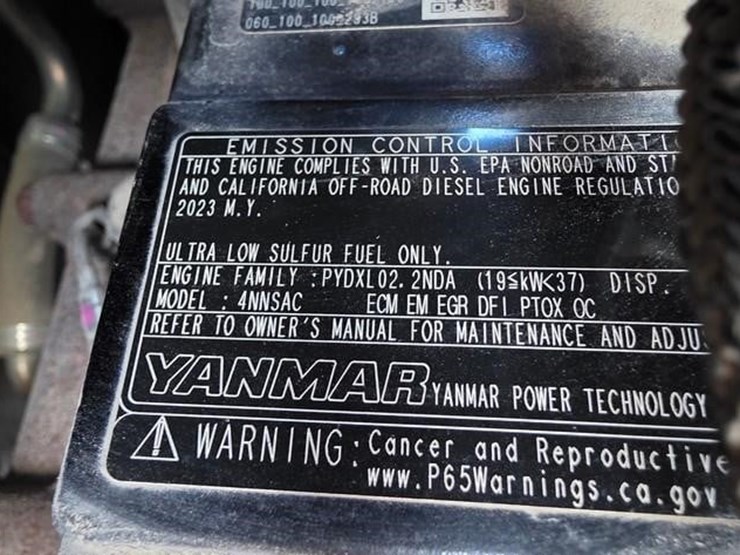 2023-takeuchi-tb240-image-55