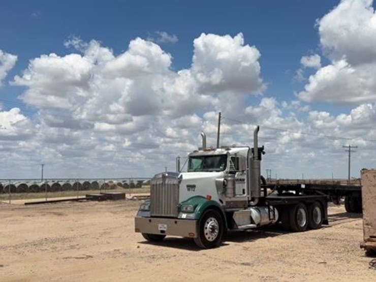 2007-kenworth-w900-image-1