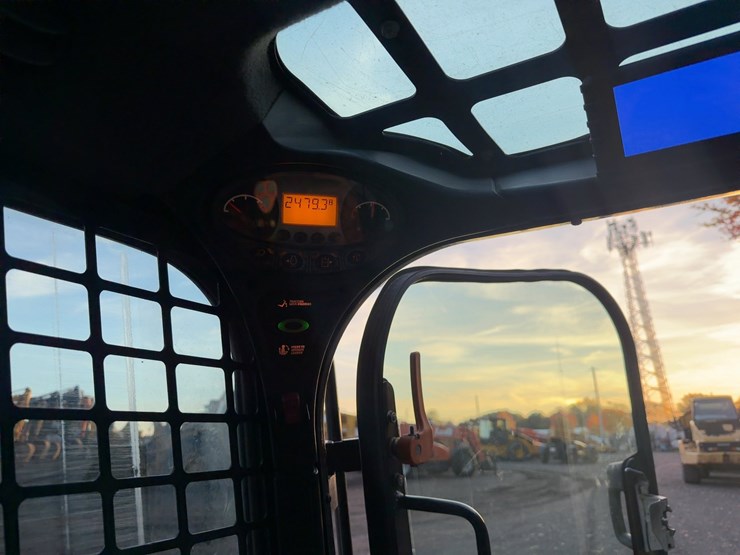 2019-bobcat-s650-image-22