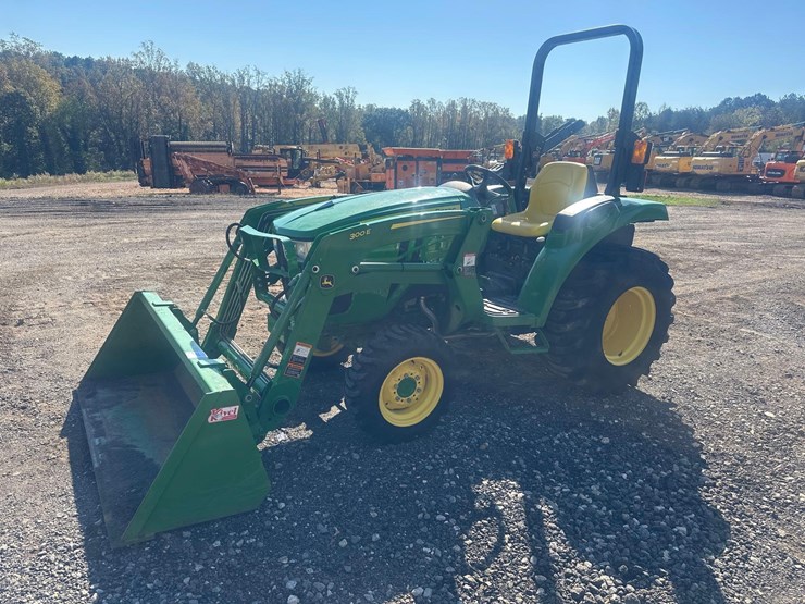2022-john-deere-3043d-image-9
