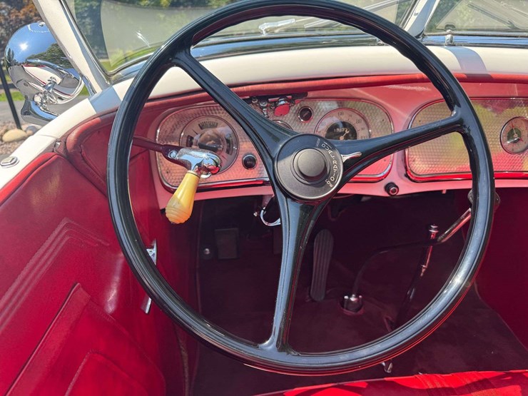 1936-auburn-852-supercharged-boattail-speedster-image-18