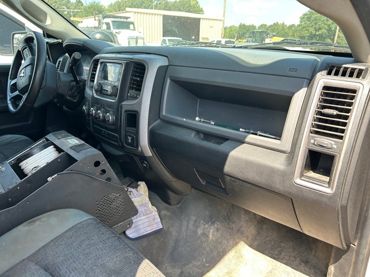 2014-dodge-1500-image-54