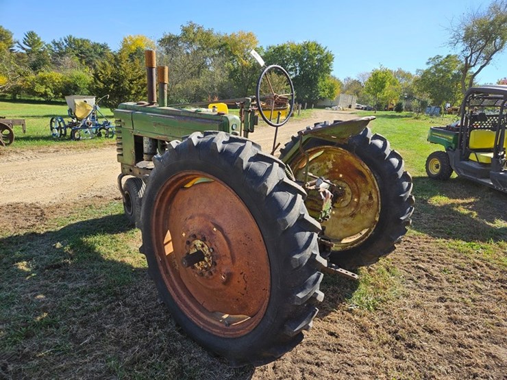 john-deere-model-b-image-3